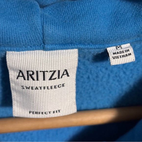 M - Aritzia Perfect Fit Sweatfleece electric blue - Picture 7 of 10